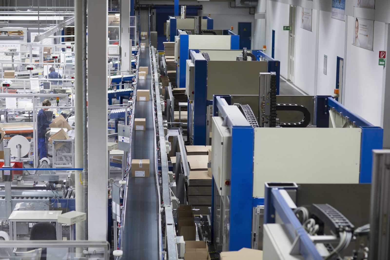 Automated packaging production line